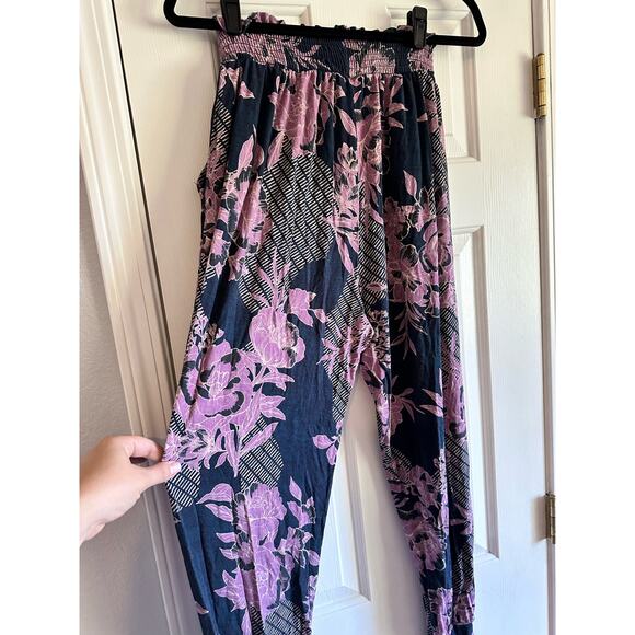 Anthropologie Daily Practice Cool Breeze Pants in Navy/Lilac Size Medium - Picture 6 of 8